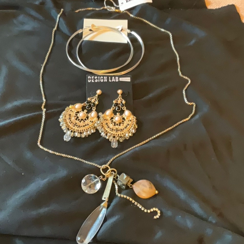 Dasan Necklace, Lord & Taylor Earrings,Silvertone Hoop Earrings, Beautiful ♥️🔥